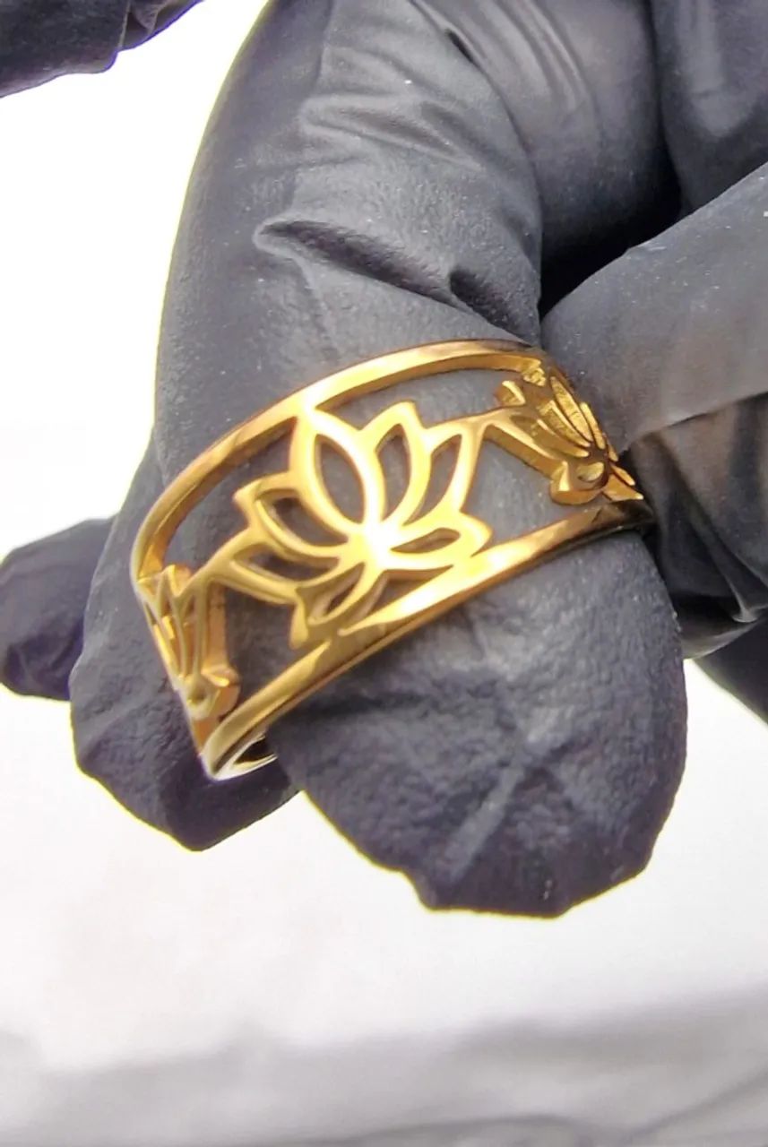 Anel Dourado Flor de Lótus - Foto 4