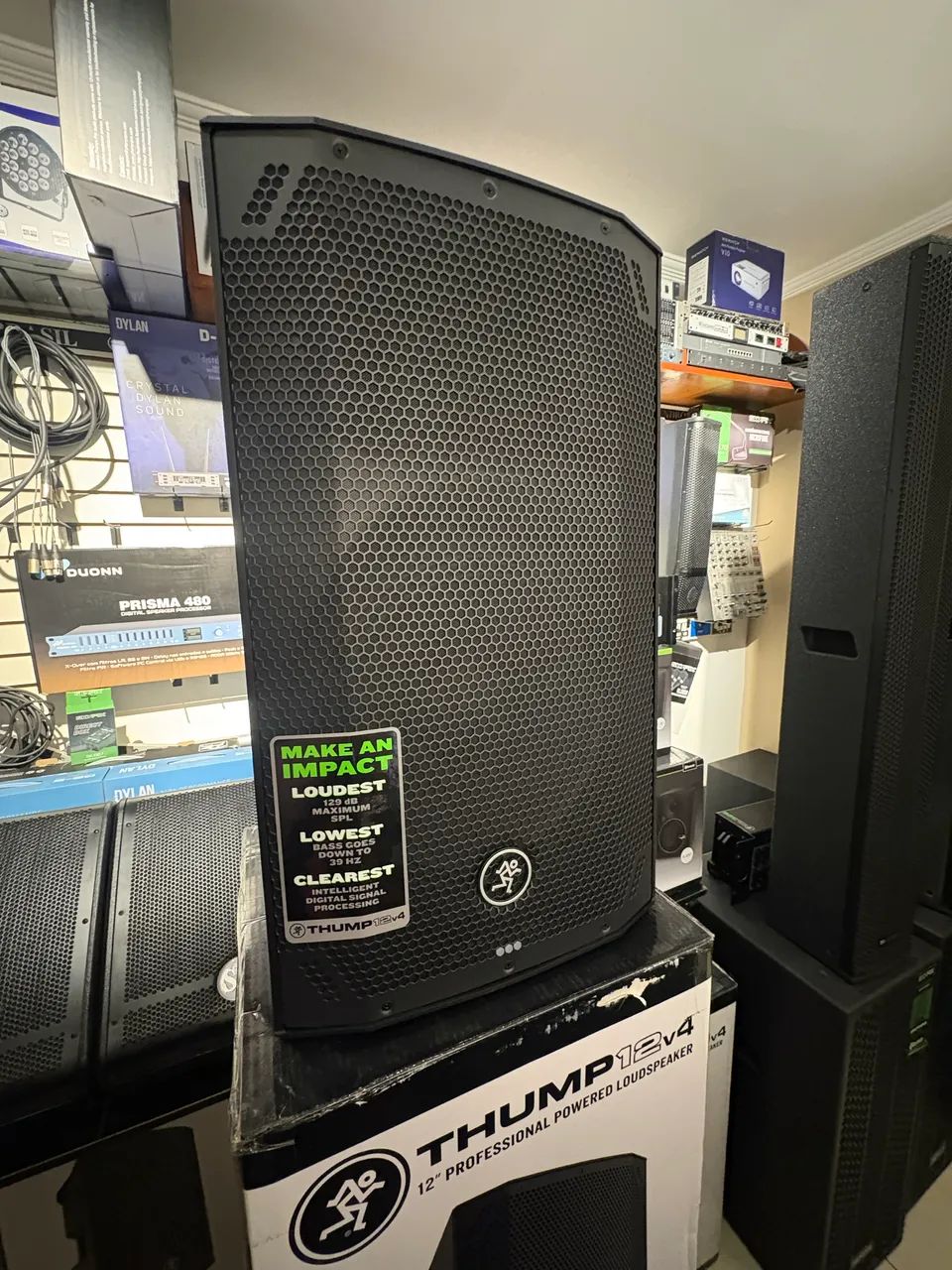 Caixa De Som Mackie 12  Thump12v4 Bt - 1400w - Foto 3