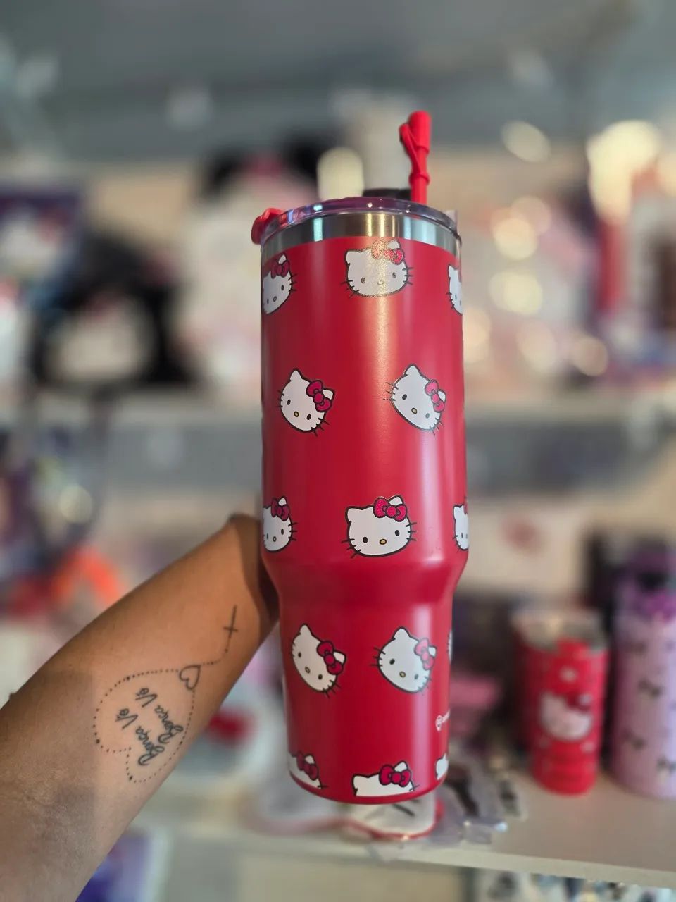 Garrafa térmica Hello Kitty 1L - Foto 2