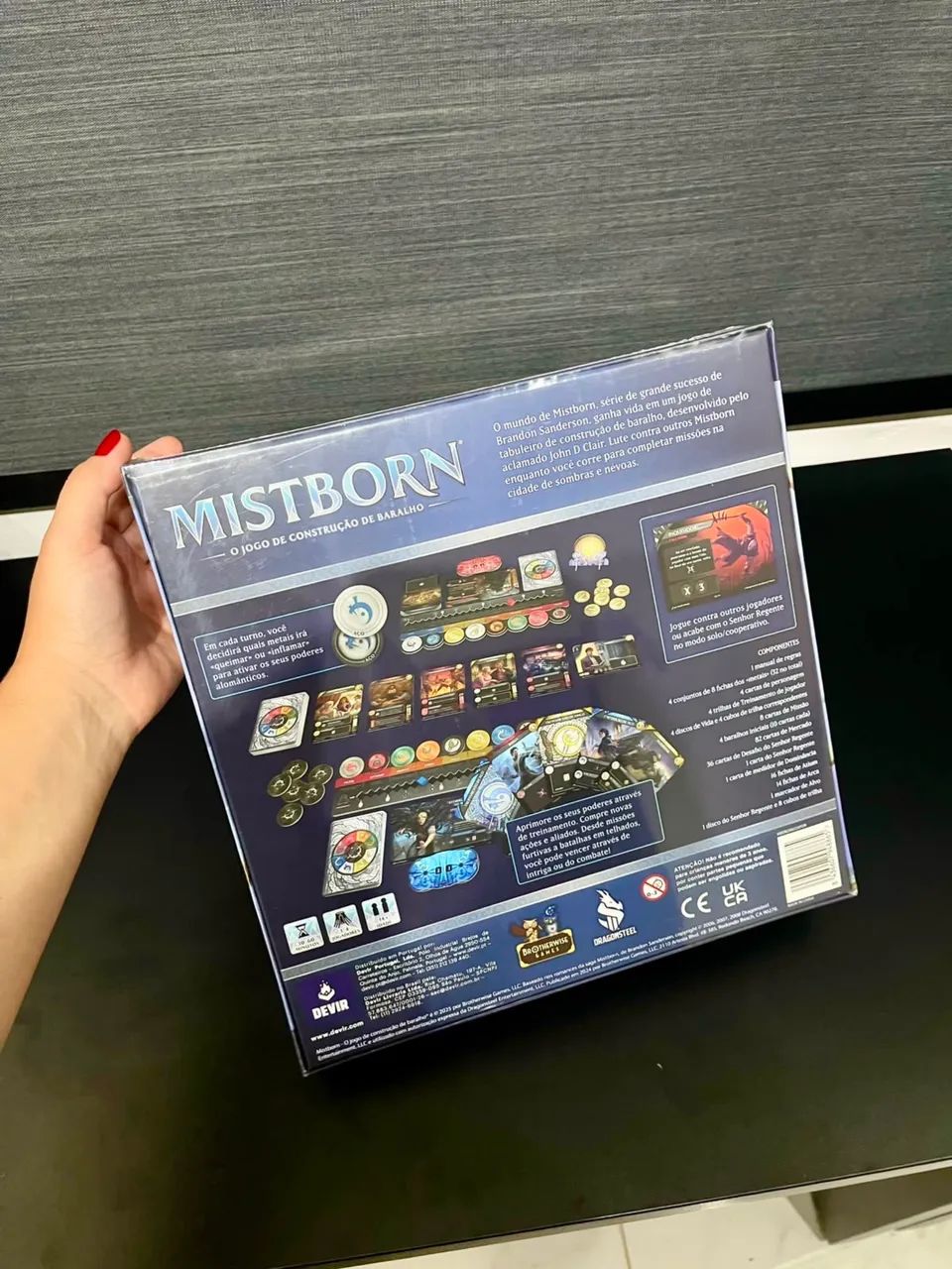 Mistborn: The Deckbuilding Game Lacrado  - Foto 2