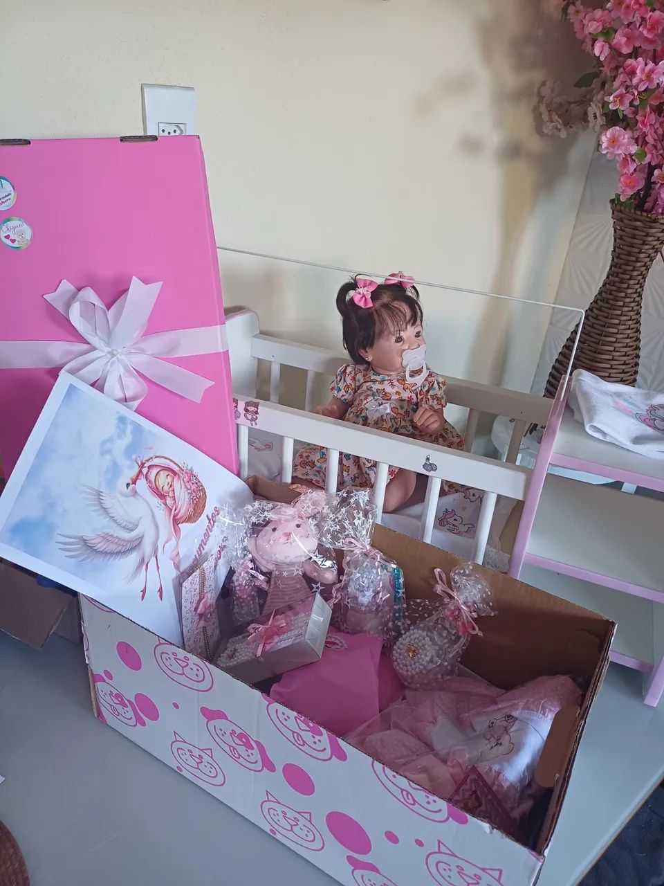 Bebê Reborn Com Berço 