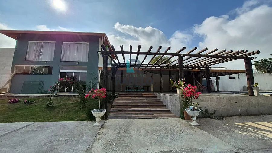 CHÁCARA FORMADA COM CASA NOVA PRÓXIMA AO CENTRO DE LORENA-SP