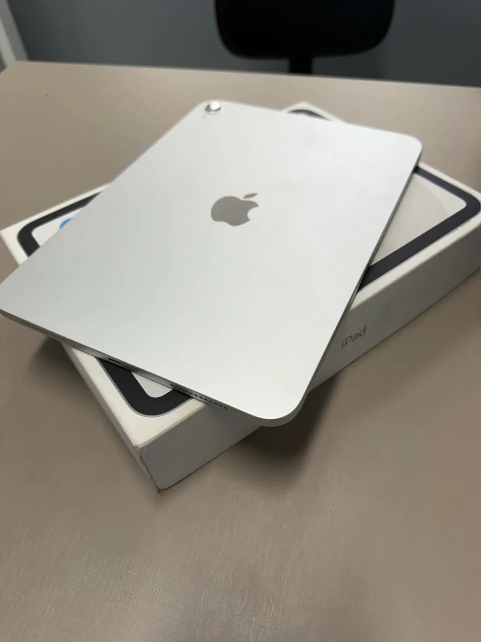iPad 11 128 GB