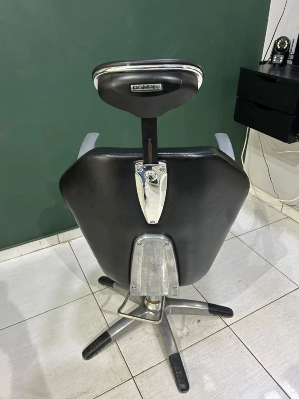 Cadeira de barbeiro Dompel - Foto 2