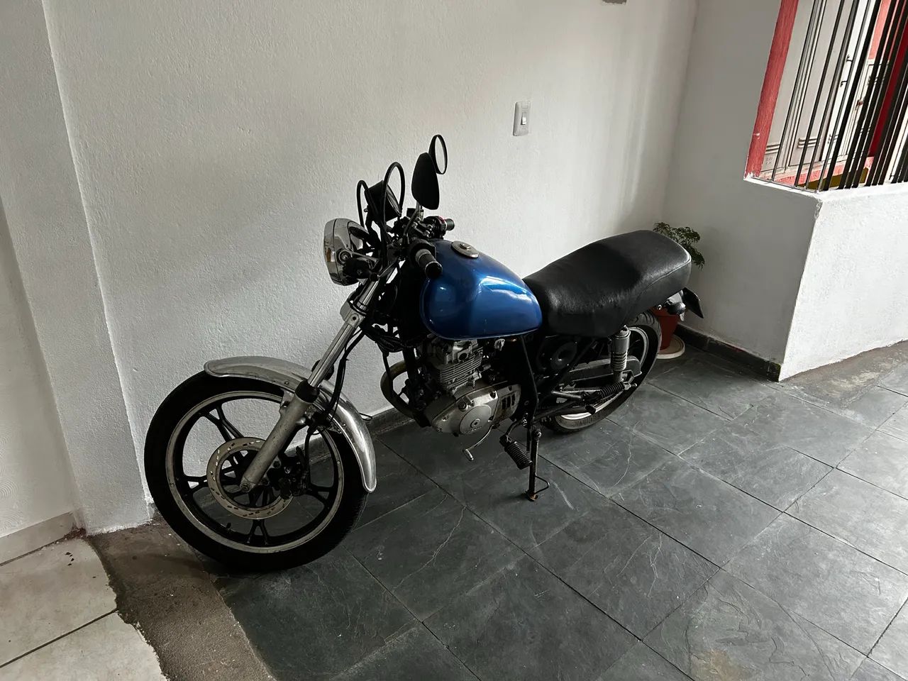 Intruder 125