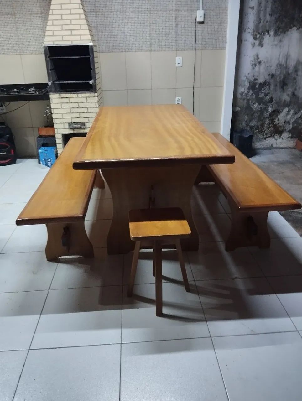 Mesa rústica com 2 bancos - Foto 4