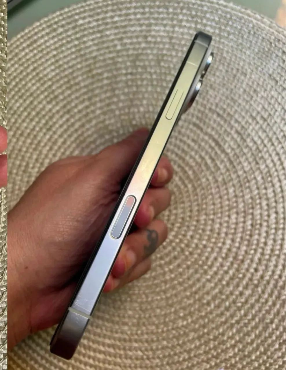 IPHONE 16 PRO MAX IMPECÁVEL  - Foto 3