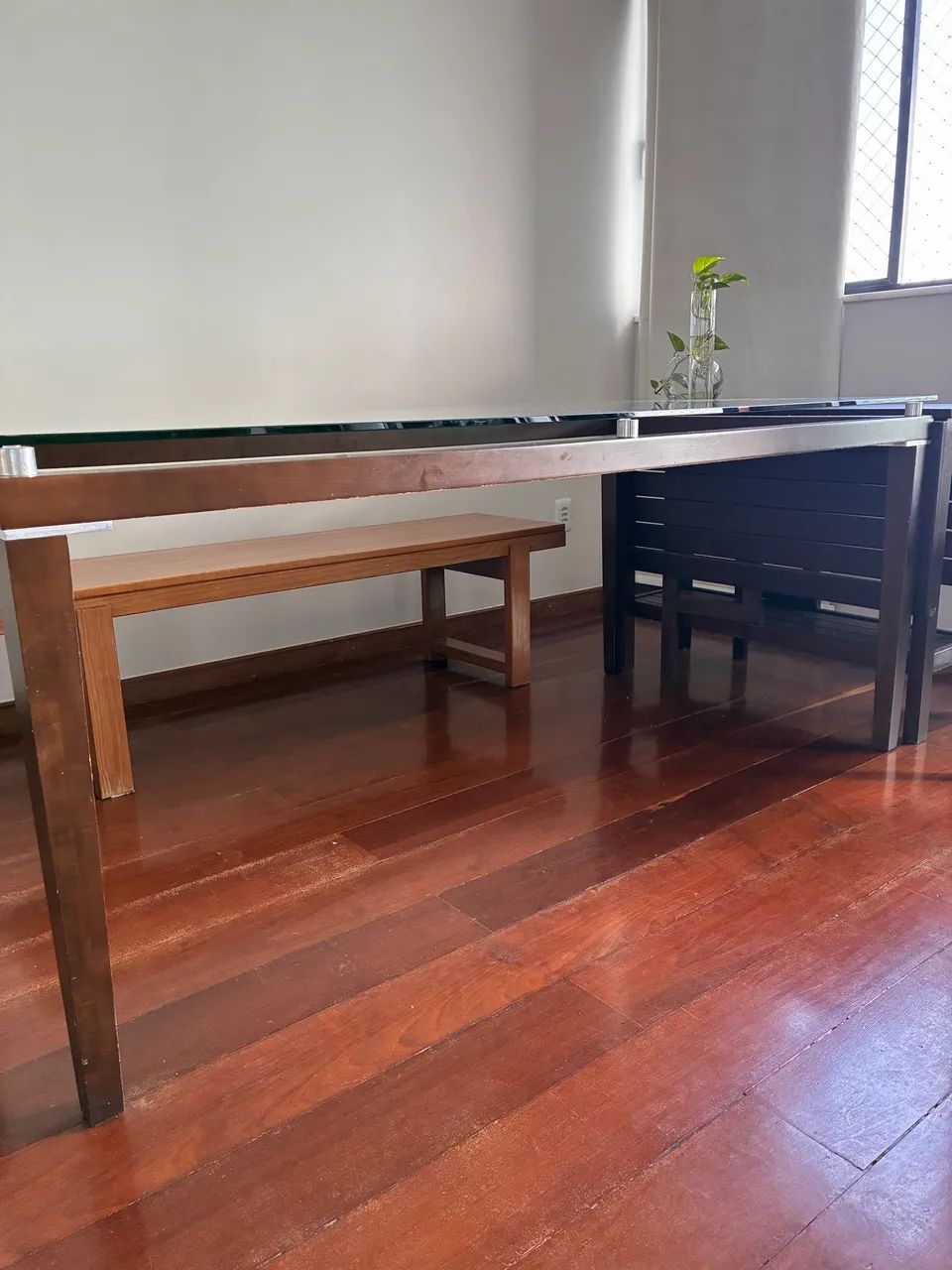 Mesa de MADEIRA e vidro