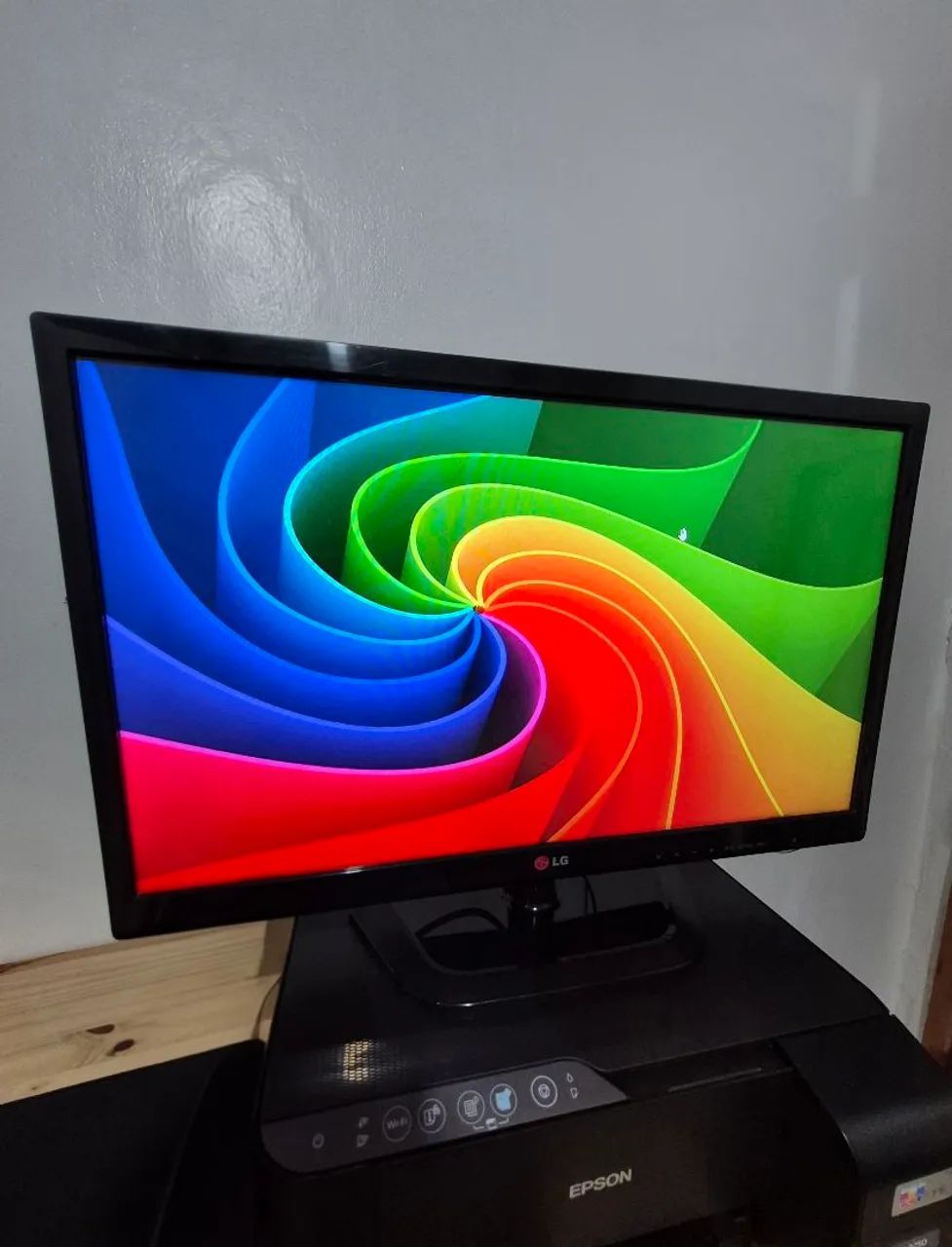 TV Monitor LG 24 polegadas