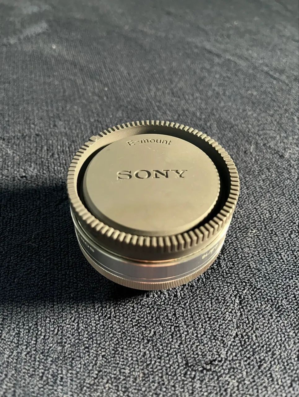 Lente Sony E 16mm F2.8  - Foto 3