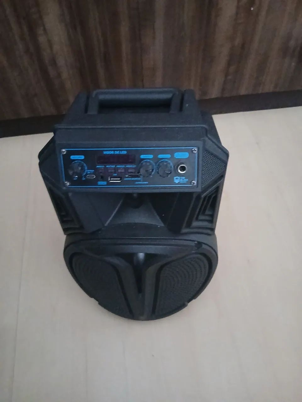 Caixa de som 100% funcionando,  comprado recentemente.  - Foto 2
