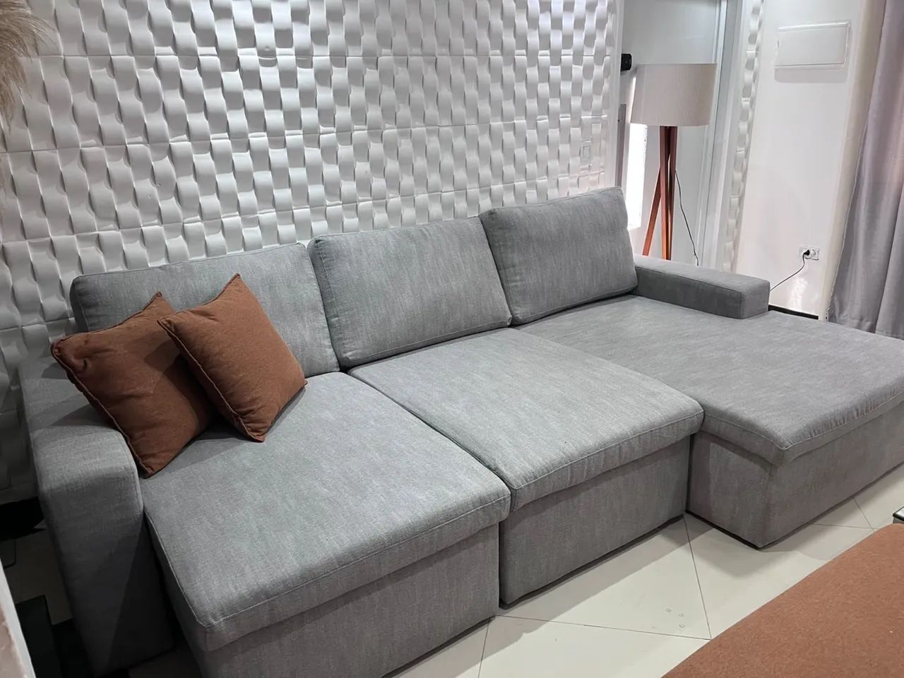 Sofá retrátil com chaise seminovo - Foto 5