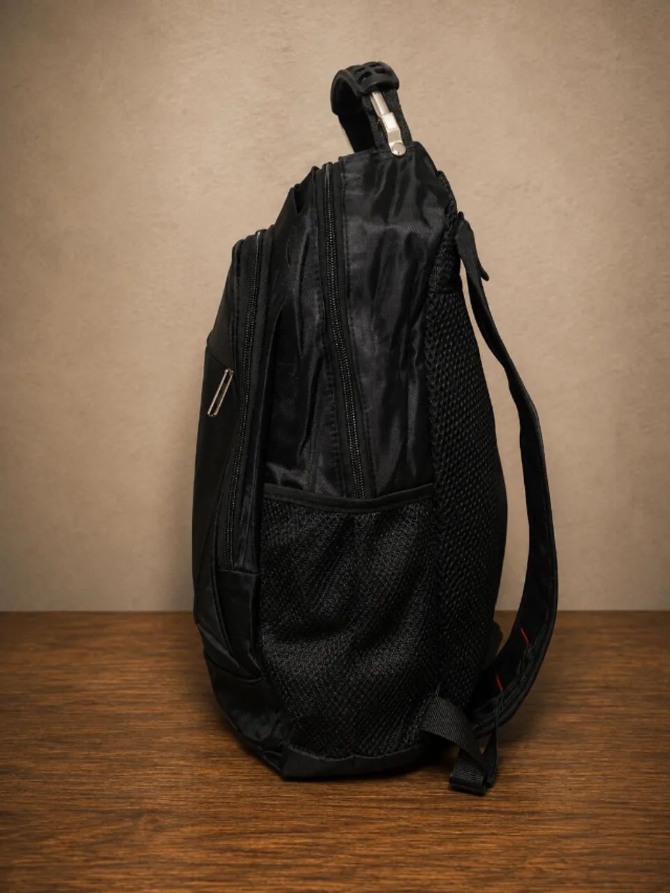 Mochila resistente e espaçosa - Foto 4
