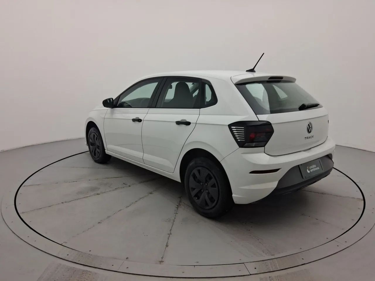 Volkswagen Polo Track 1.0 Flex 12V 5p, foto 3 de 18