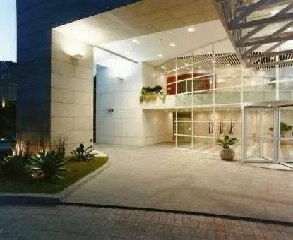 Salas comerciais com 110 m2 de área útil cada, 03 vagas, piso monolitico, ar condicionado  - Foto 3