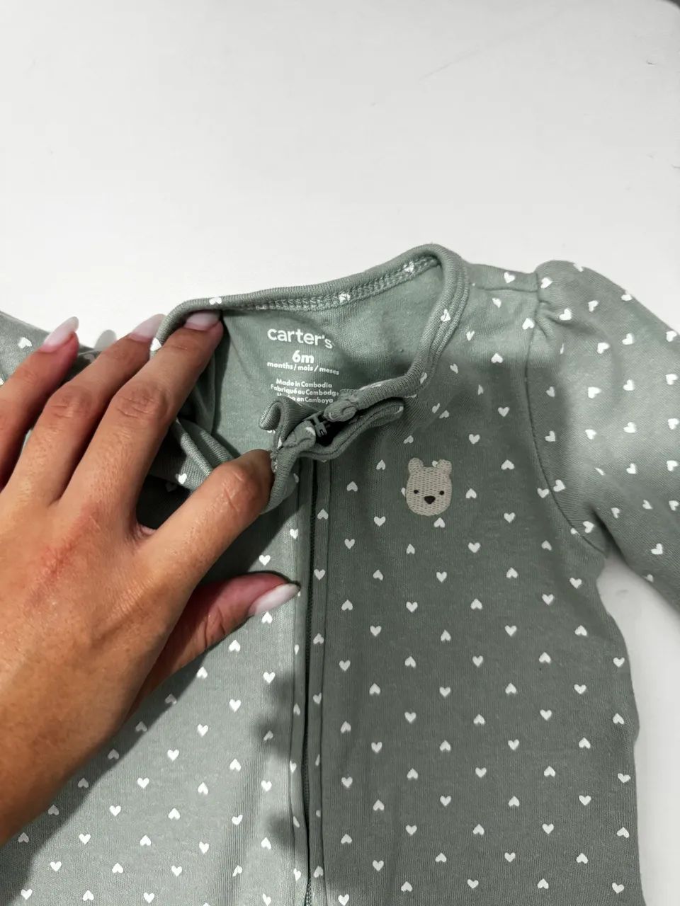 Macacão bebê com pezinho coração urso verde | Carter's - Foto 2