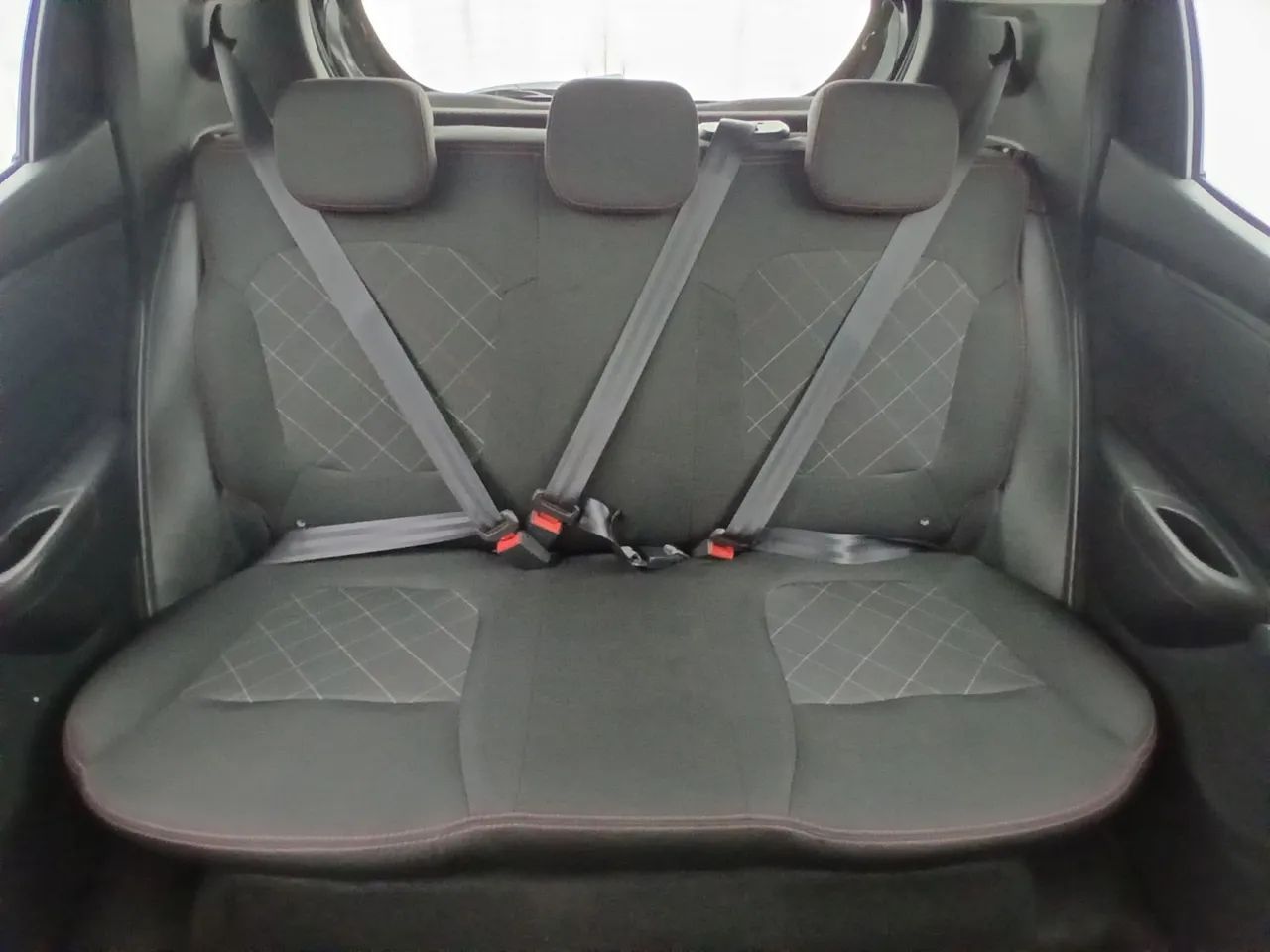 Renault Kwid 1.0 Zen, foto 18 de 18