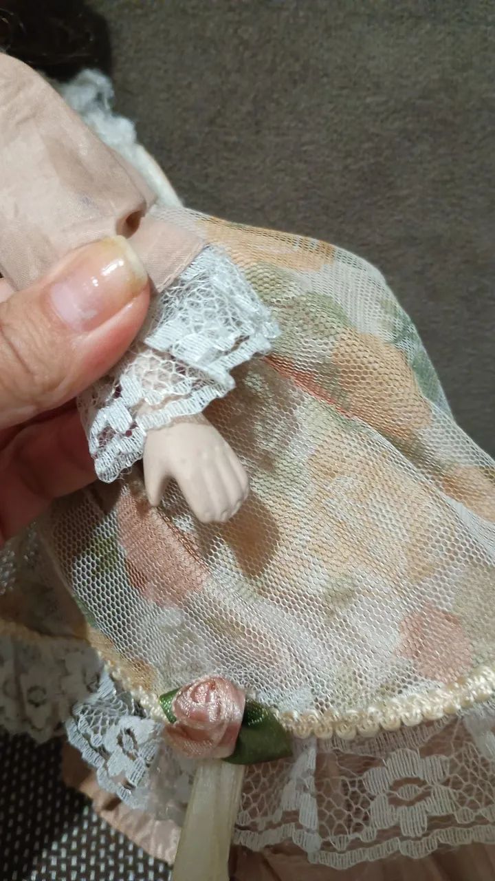 boneca de porcelana antiga com estilo europeu ou vitoriano 30 cm - Foto 4