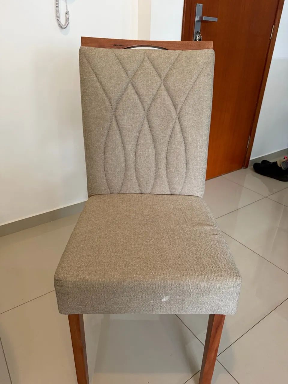 Vendo mesa com duas cadeiras - Foto 4