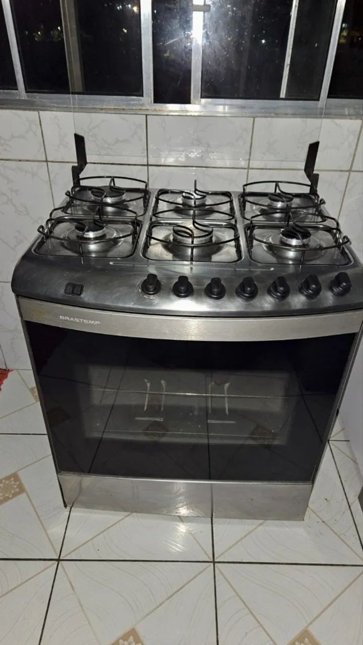 Fogão seis bocas Brastemp bom e barato - Foto 2