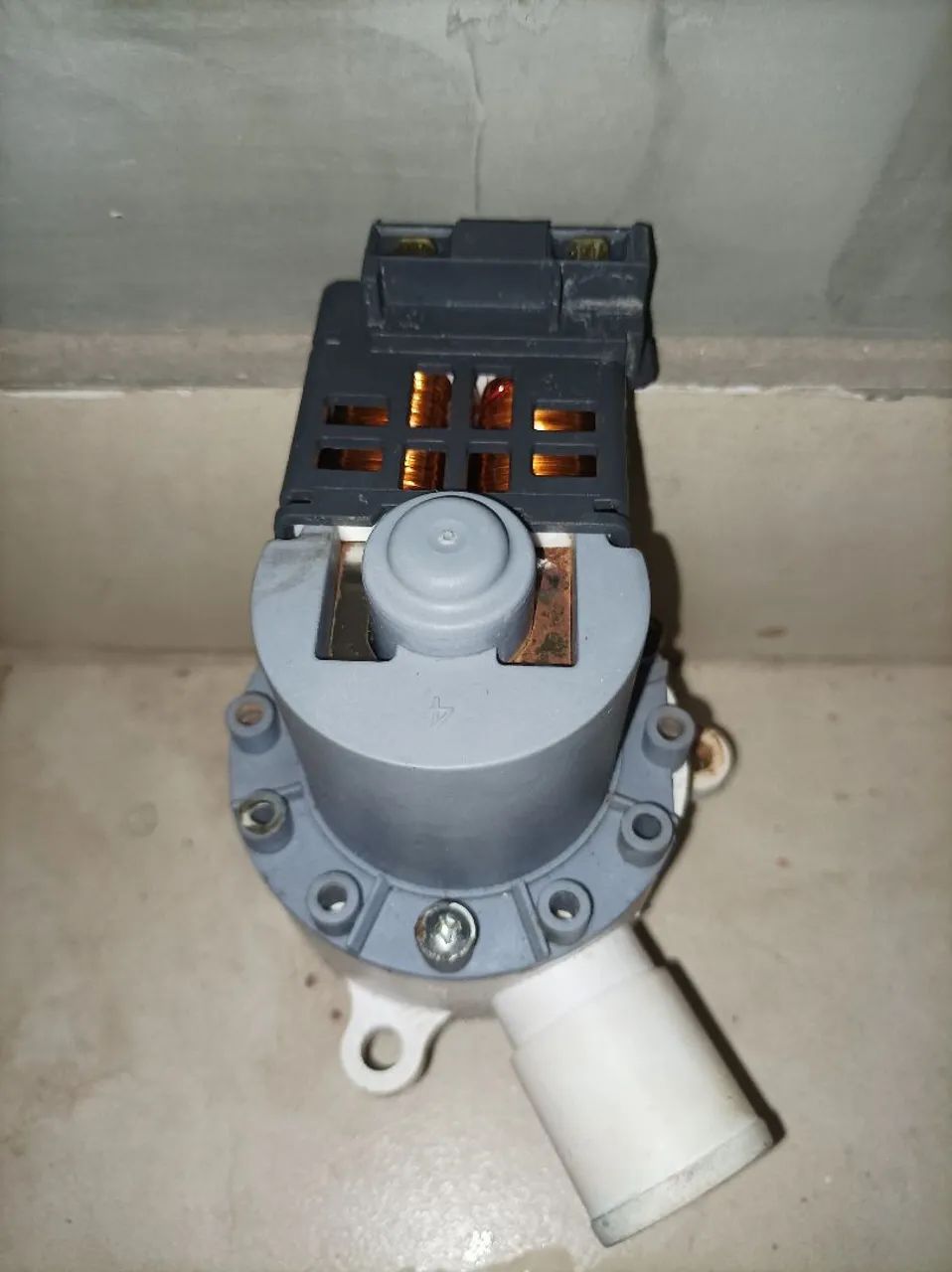 Bomba de drenagem Eletrolux 10kg - Foto 2