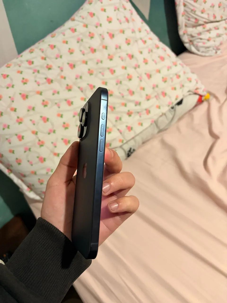 iPhone 15 Pro Max - Foto 3