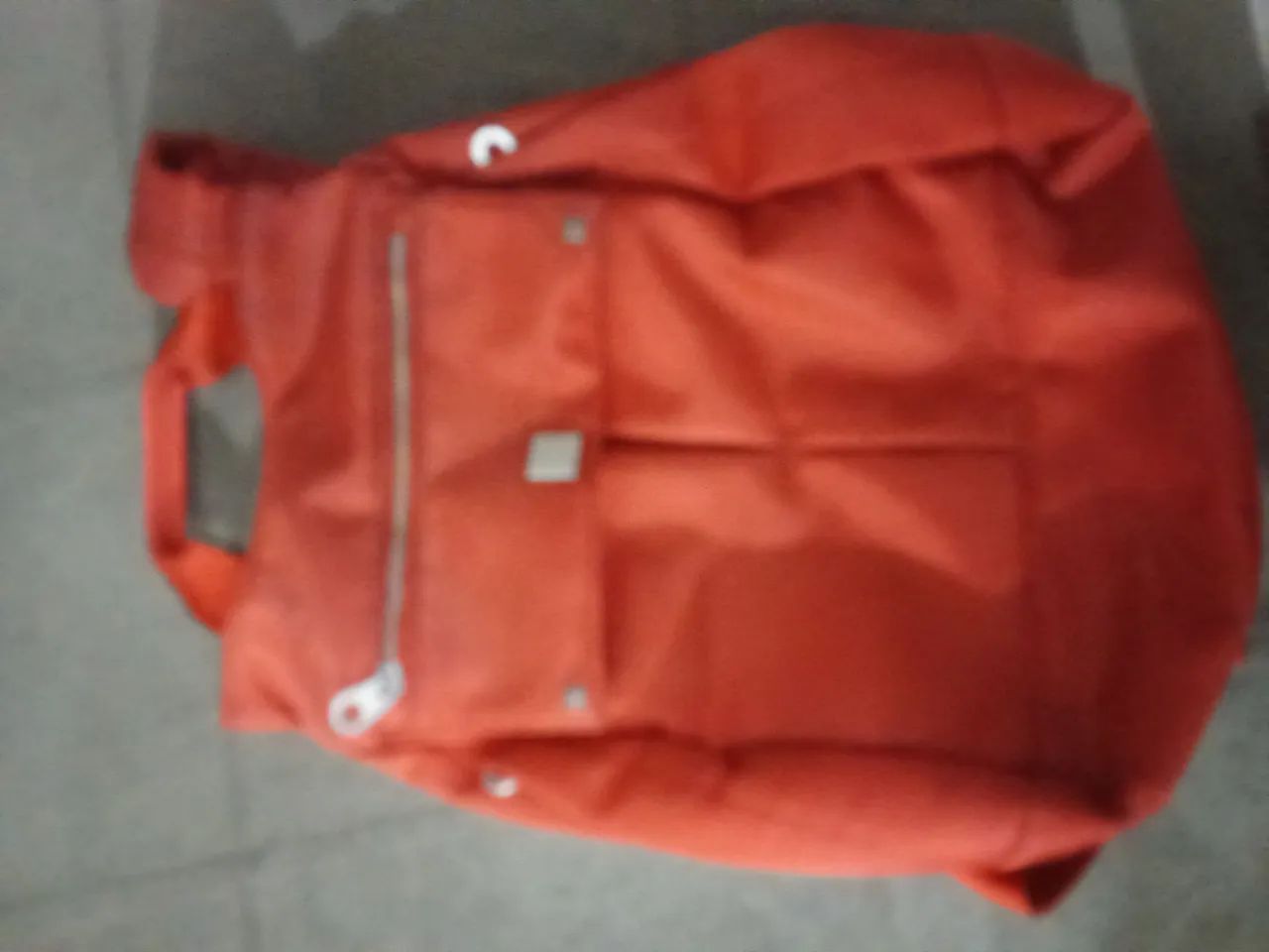 MOCHILA VERMELHA 