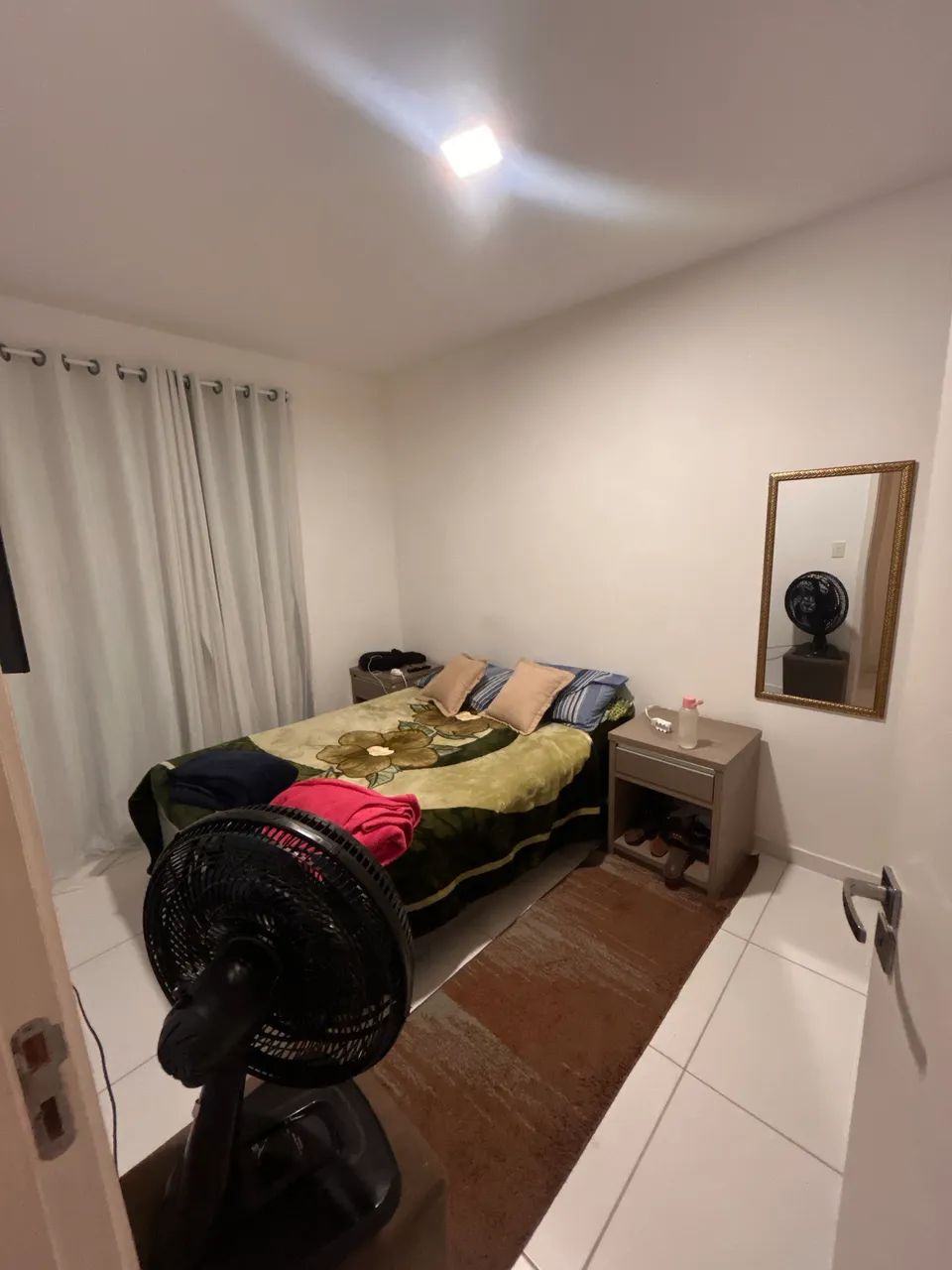 Aluga-se Apartamento 2 Quartos Mobiliado com Vaga - Foto 2