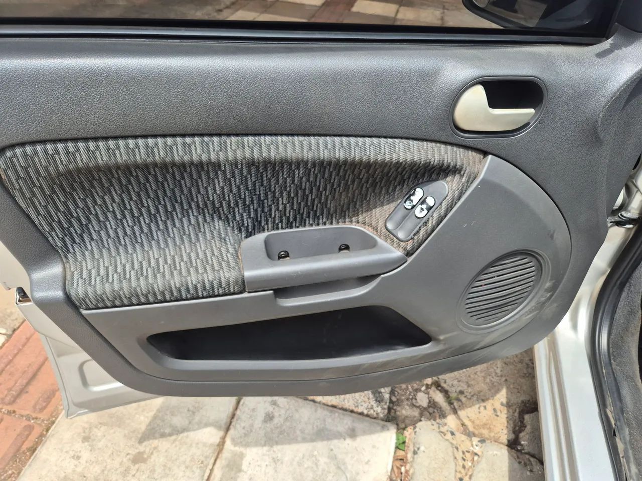Ford Fiesta Sed. 1.6 8V Flex 4p, foto 11 de 16
