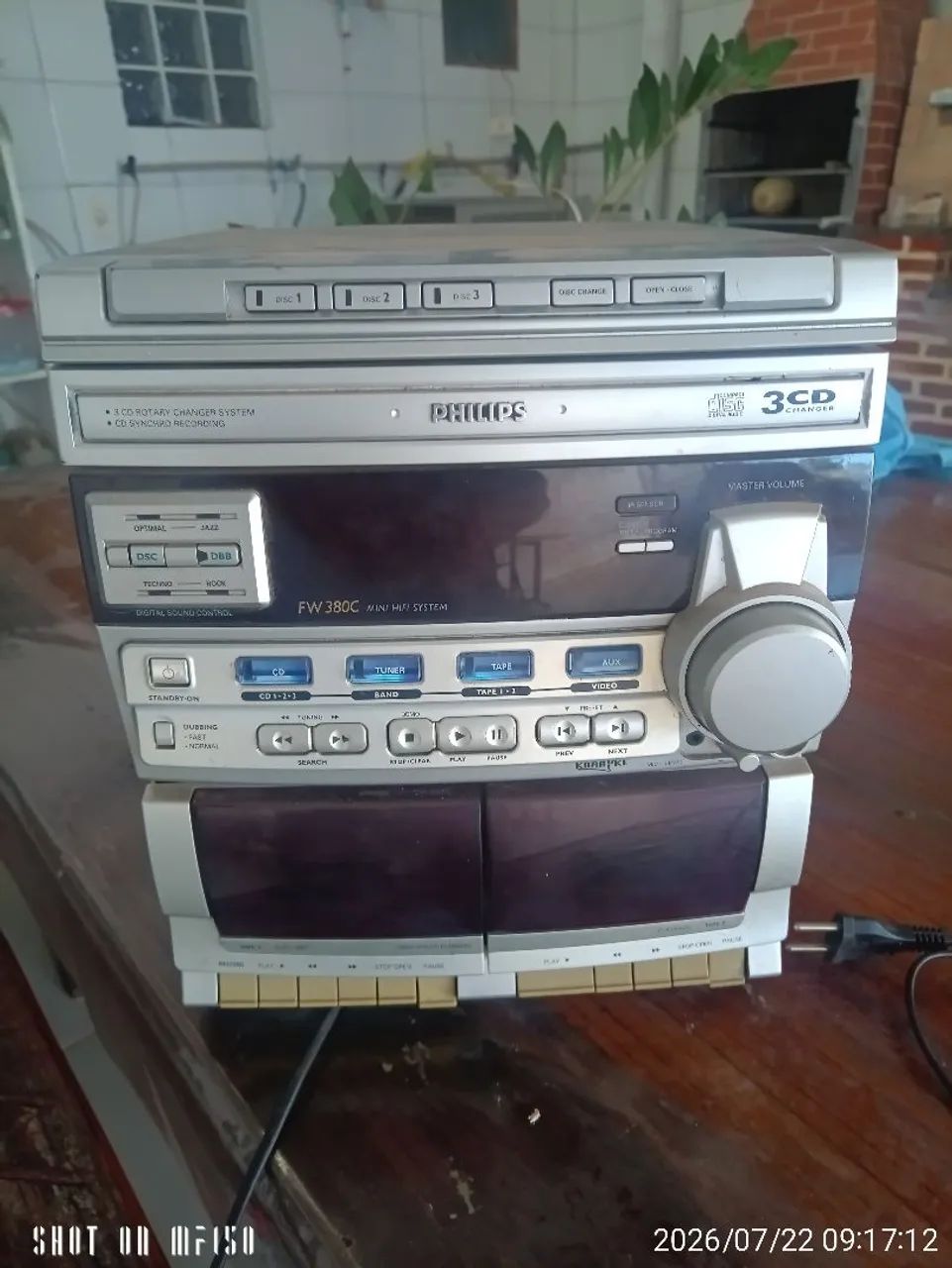 Vendo um som Philips não funciona mais tá tudo certinho com as teclas 