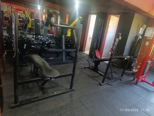 Mesas de supino reto e inclinado 