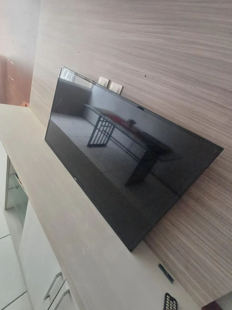 Smartv AOC 43" com tela quebrada mas liga - Foto 5