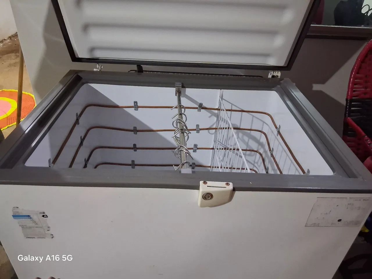 VENDE FREEZER CONSUL DE 305 LITROS  - Foto 2