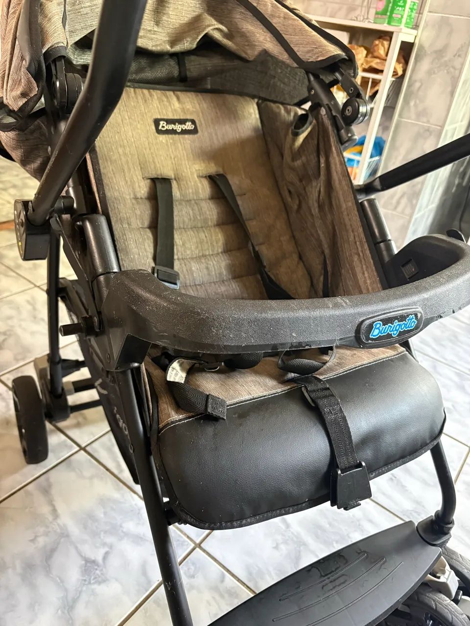 Carrinho de bebê e bebê conforto  - Foto 2