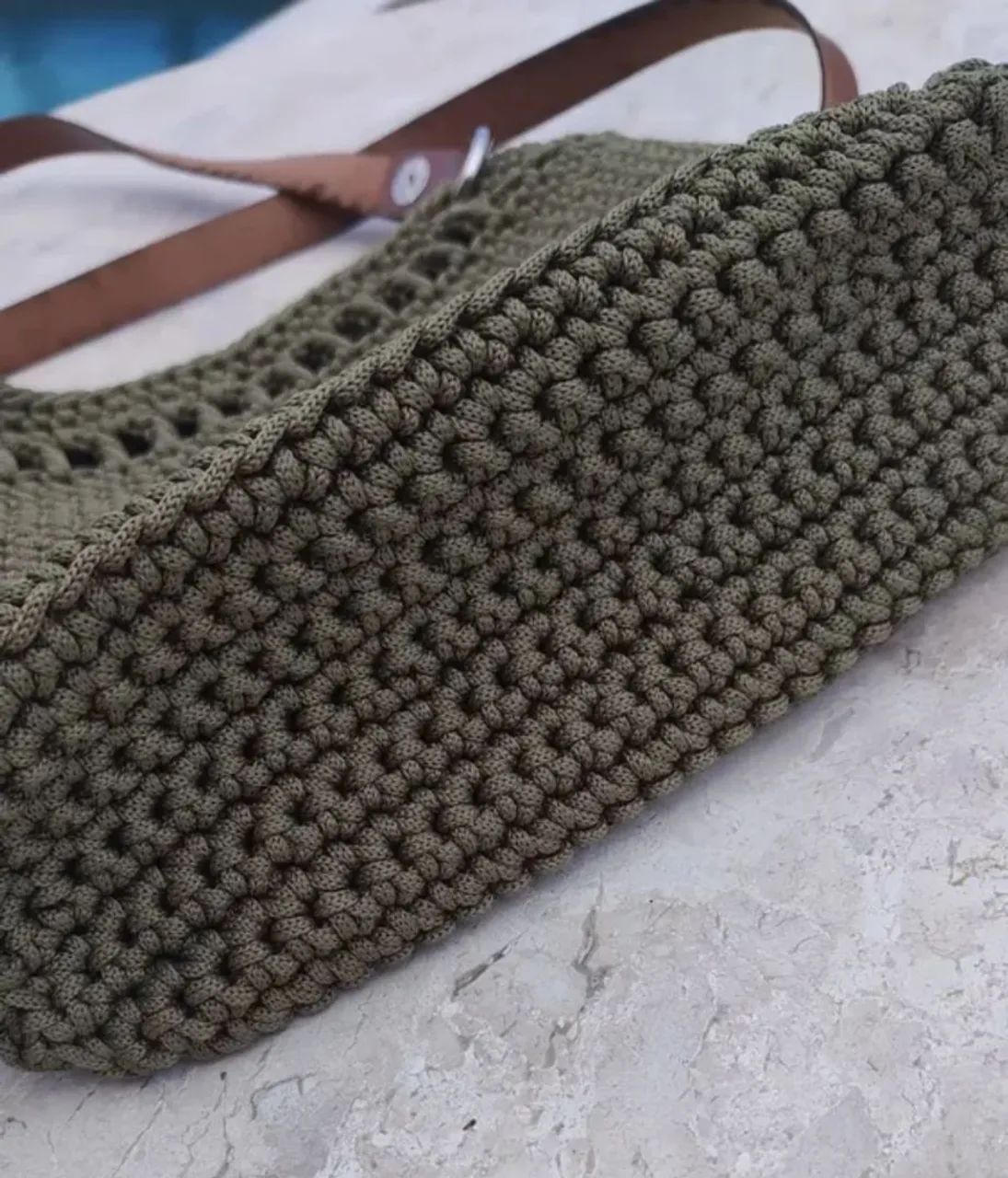 Bolsa em crochê com alça de couro - Foto 2