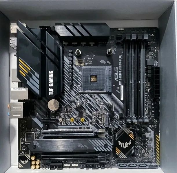 Placa-Mãe ASUS TUF Gaming B550M-Plus AM4 DDR4 - Foto 2