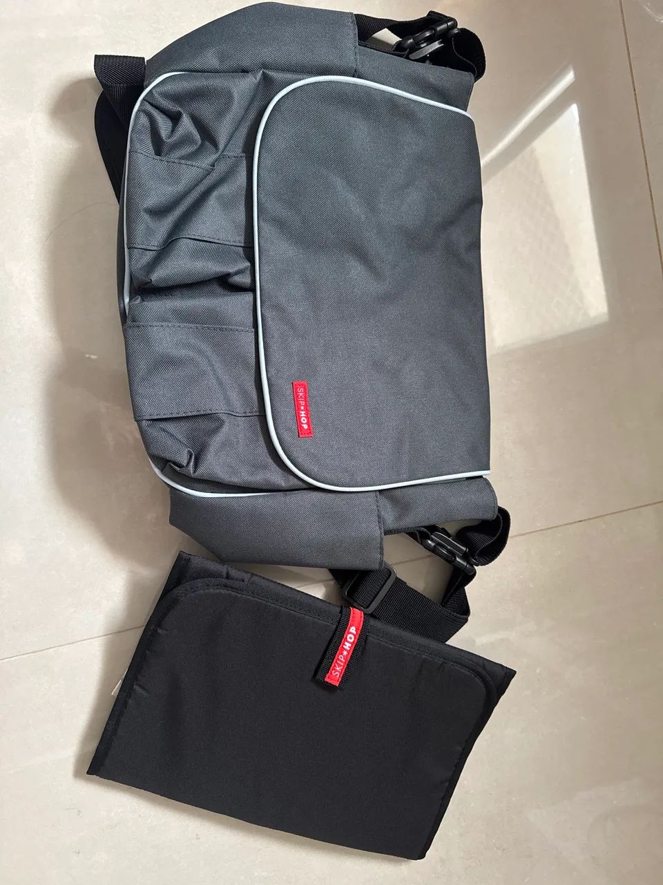 Bolsa Maternidade Skip Hop Cinza Chumbo - Foto 4
