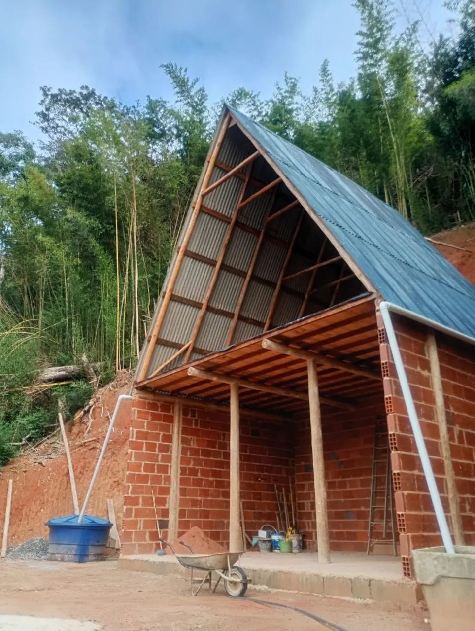 Vendo chalé em construção 