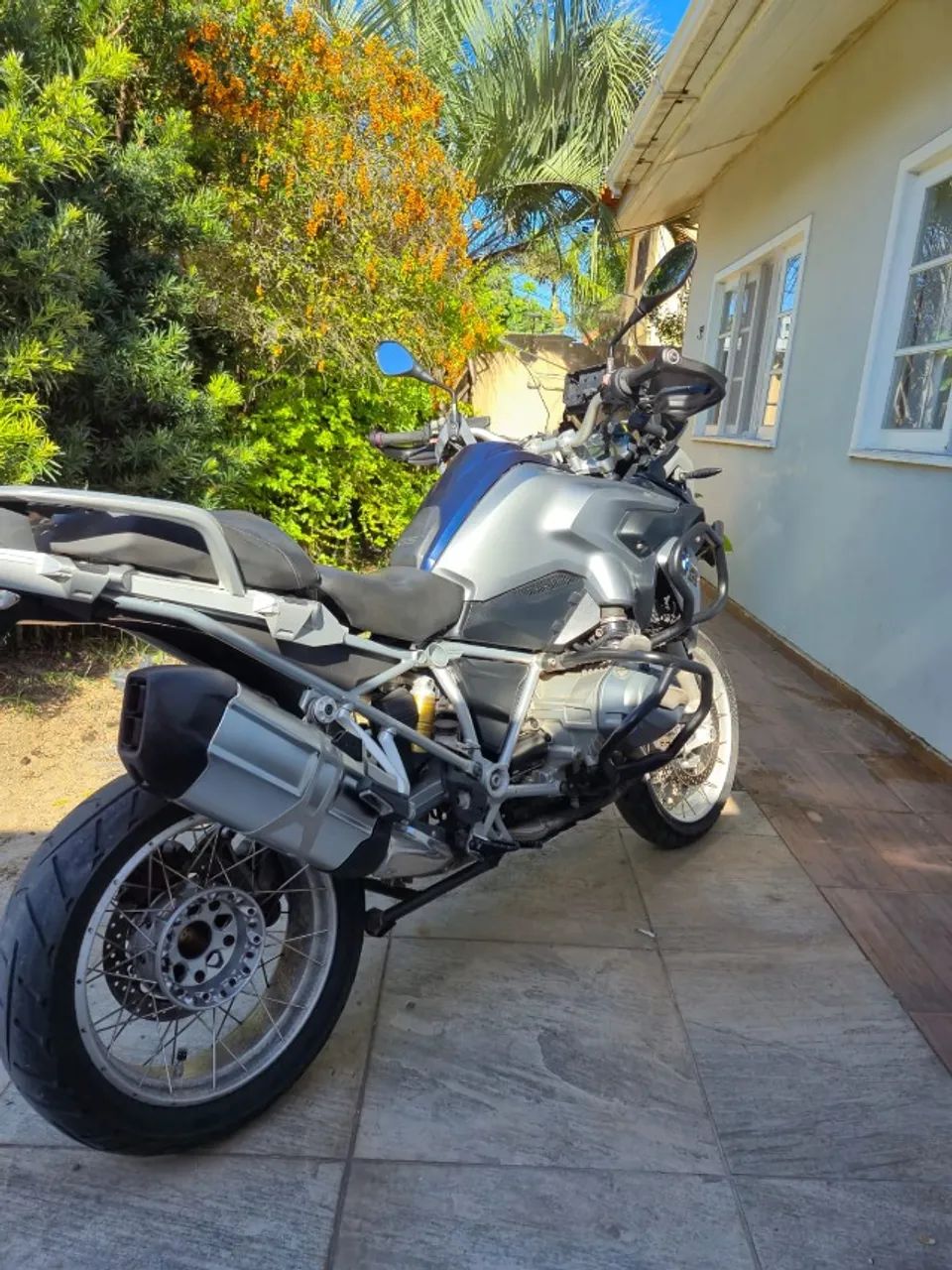 BMW R 1200 GS 2016 - Azul e Prata