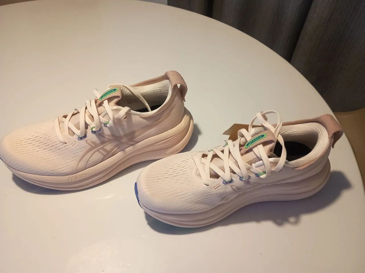 Asics Nimbus 28 n 41 Rosa.