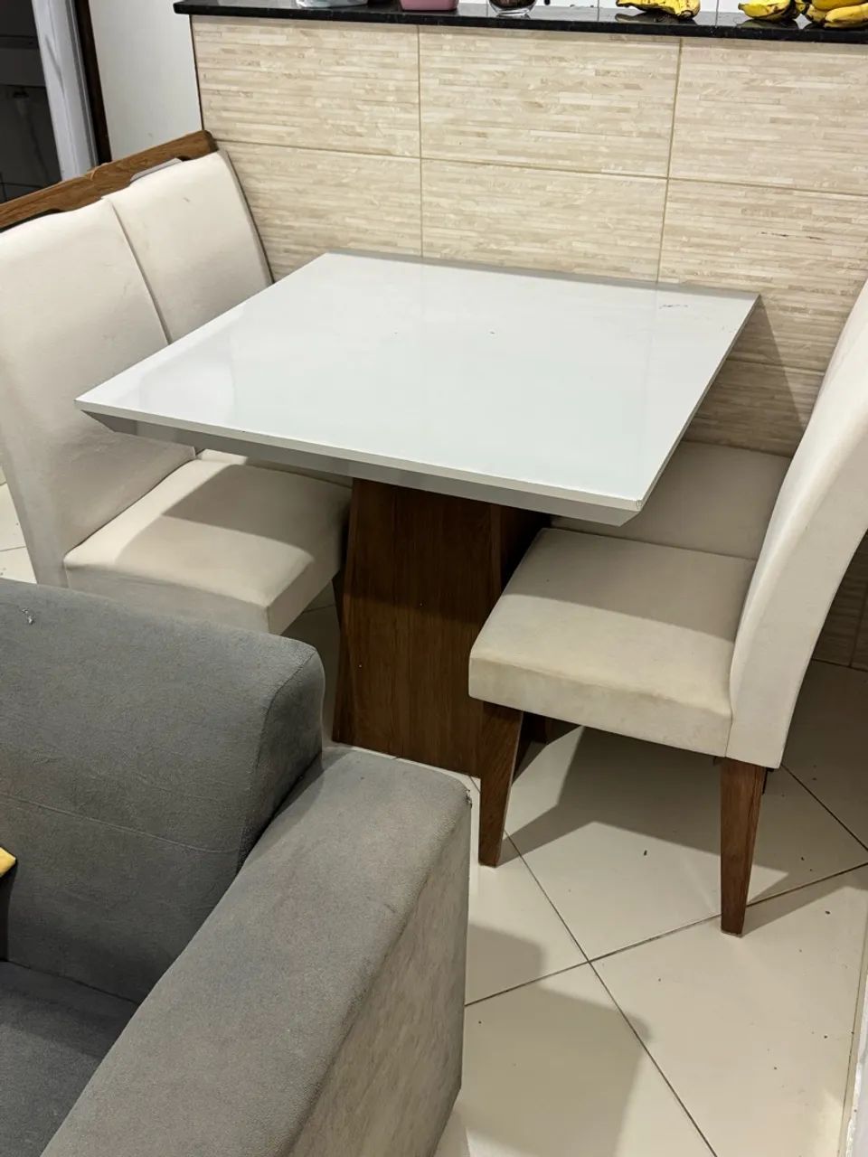 Mesa com 4 cadeiras  - Foto 4
