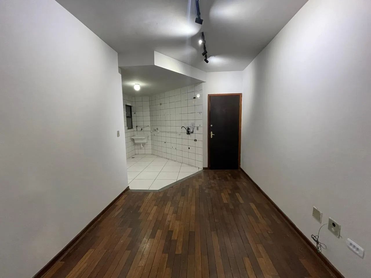 Locação - Apartamento na Zona 07 em Maringá - Foto 5
