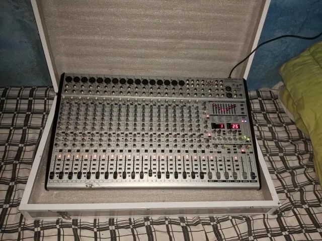 MESA DE SOM BEHRINGER - Foto 2