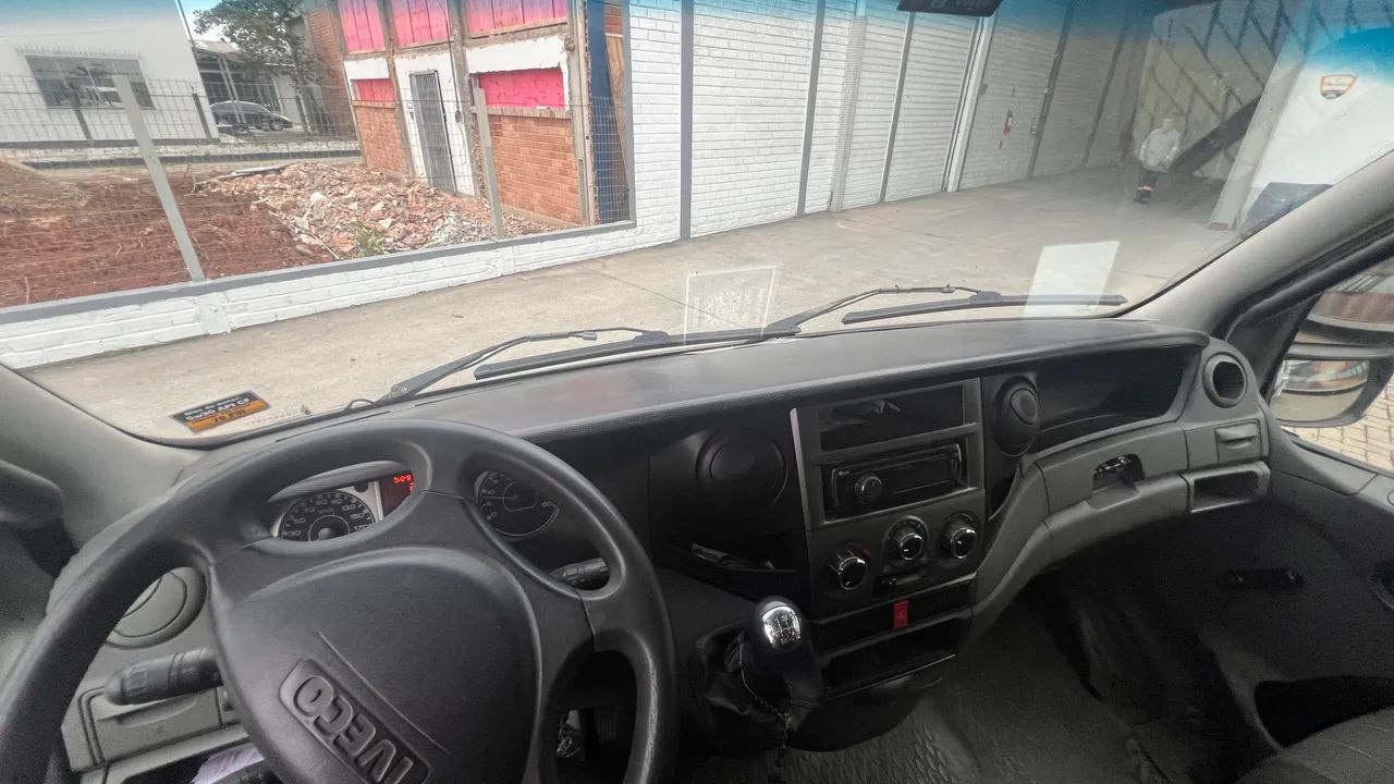 Iveco Daily Chassi 35s14 2P (e5) 2013 - Foto 2