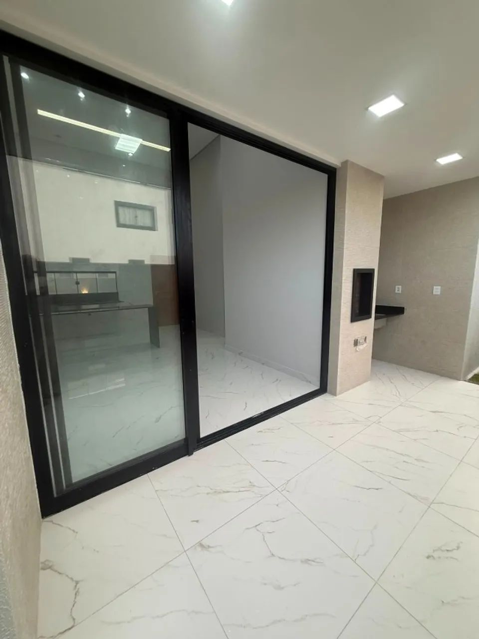 Condomínio Ecoville 1 - Casa Térrea 3/4 com 2 suítes de 120 m², 2 vagas por 680.000,00 - Foto 9
