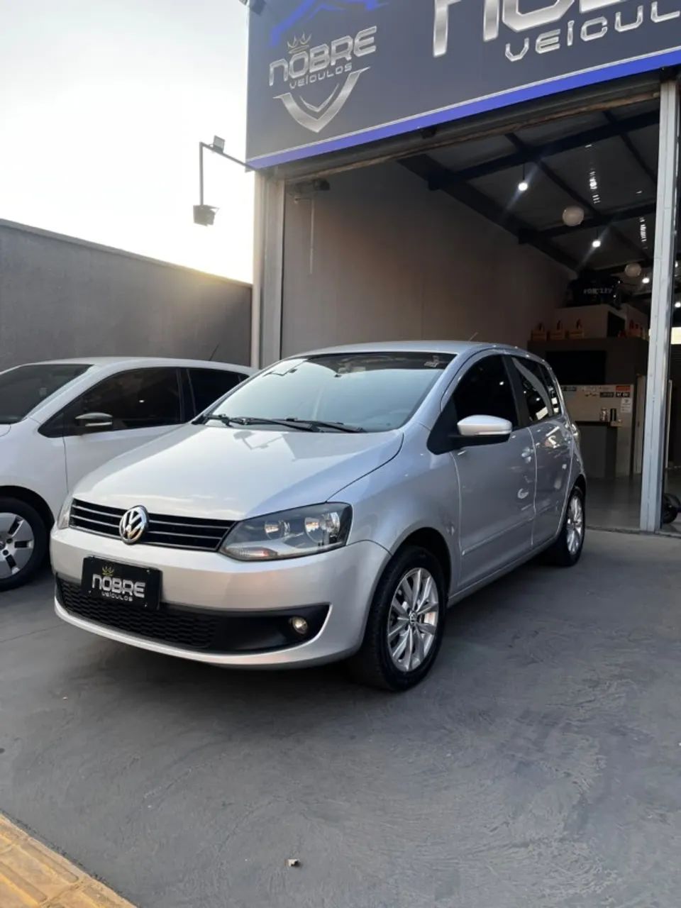 Volkswagen Fox 1.0 MI TOTAL FLEX 8V 3P 2014