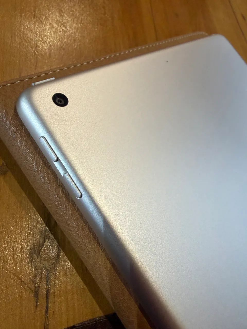 iPad 6th geração 128Gb Wi-Fi em perfeito estado, sem qualquer marca de uso. Impecável.  - Foto 4