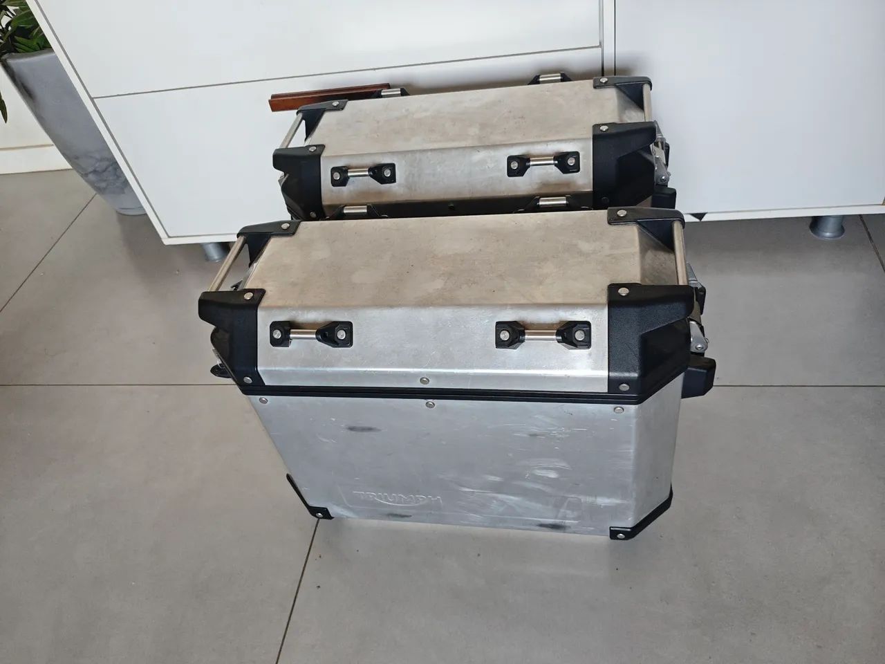 Baús laterais Givi Trekker Outback para Tiger  - Foto 2