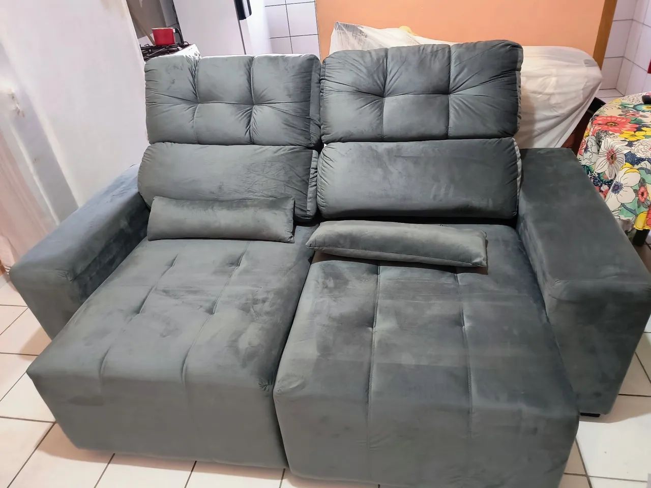 Sofá retrátil novo  - Foto 3