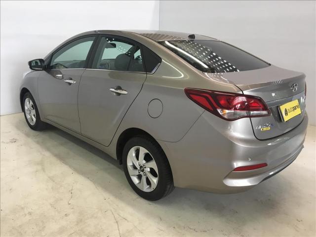 HYUNDAI HB20S 1.6 PREMIUM 16V FLEX 4P AUTOMÁTICO - Foto 4